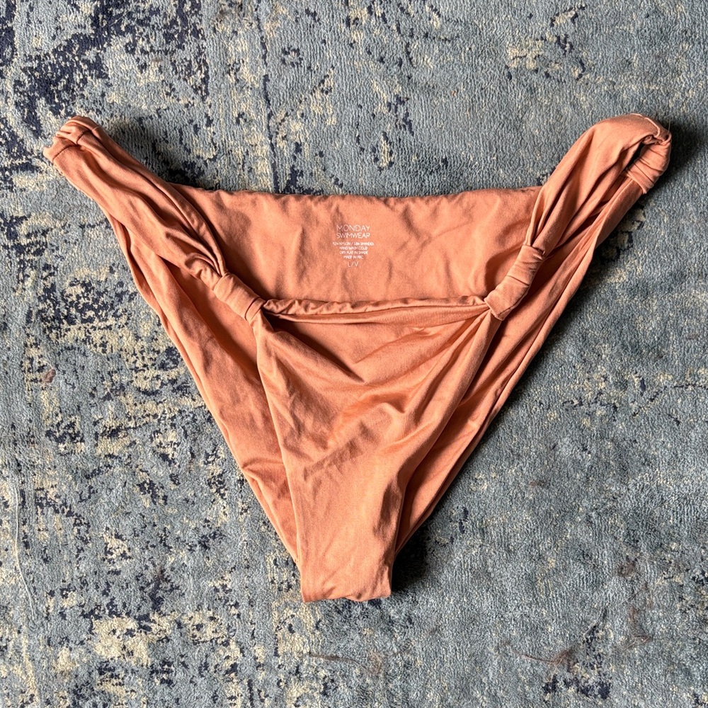 Monday Swimwear Tulum Bikini Bottom - Sand (L/V)